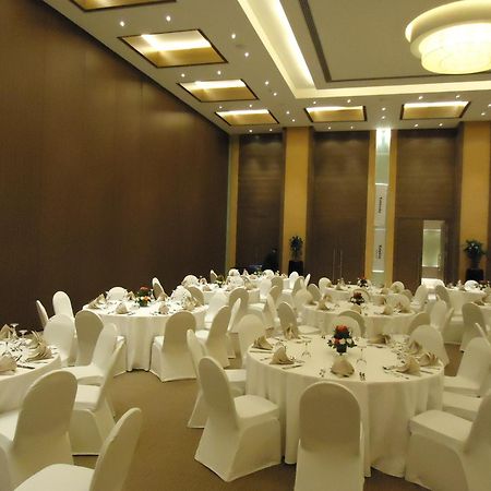 Готель Erbil Rotana Екстер'єр фото