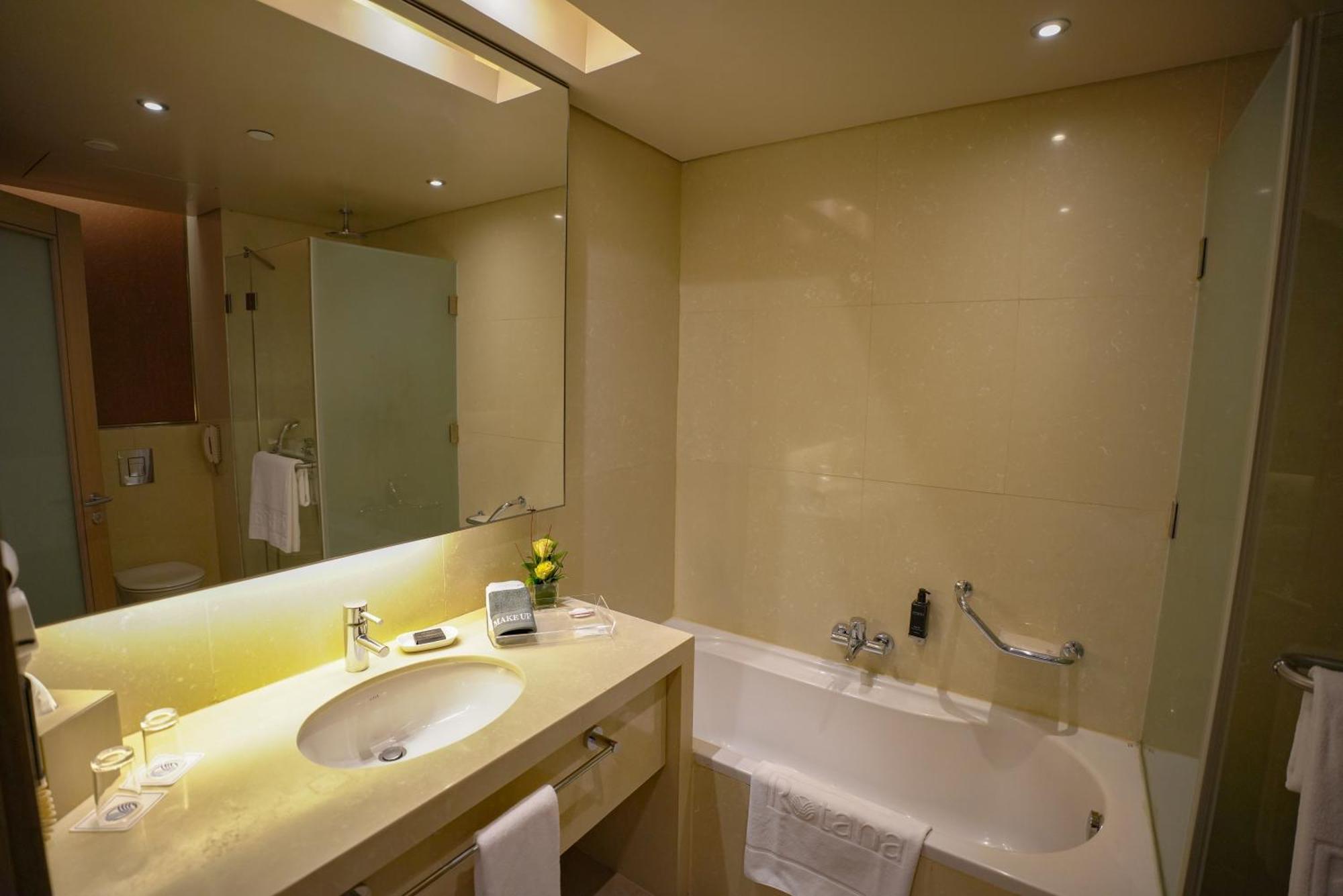 Готель Erbil Rotana Екстер'єр фото